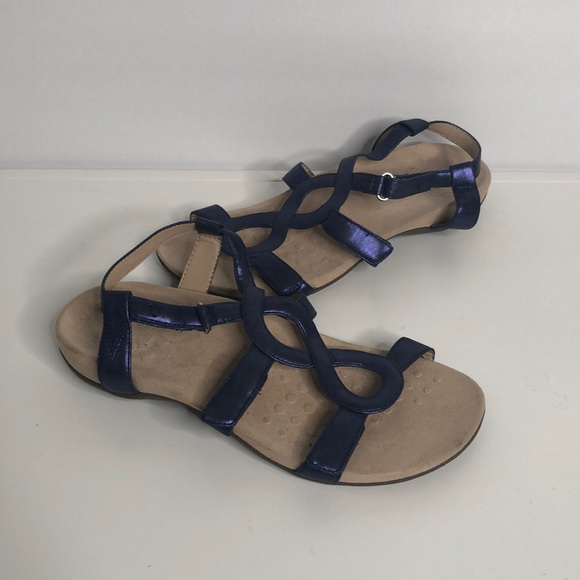 vionic slippers wide width